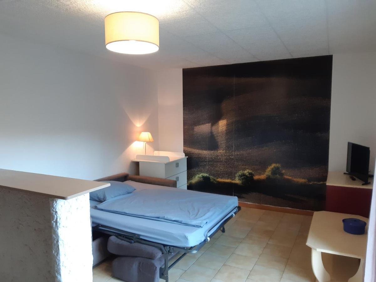 Les 3 Hirondelles Lägenhet Pont-Saint-Esprit Exteriör bild